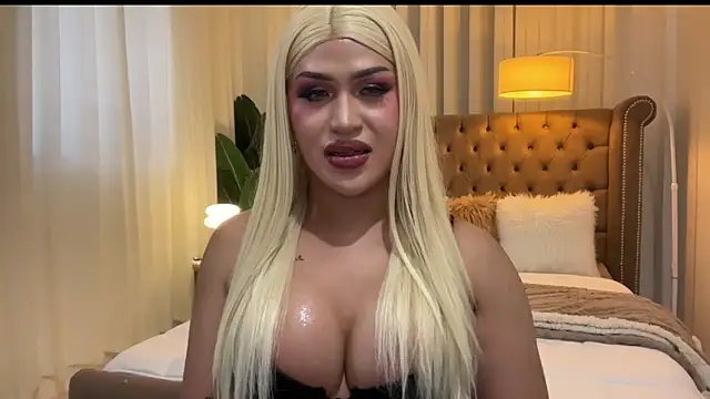 Your Majesty Tyra online show from 02-17-25, 07:47