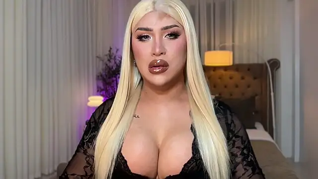 Your Majesty Tyra online show from 10-04-25, 03:04