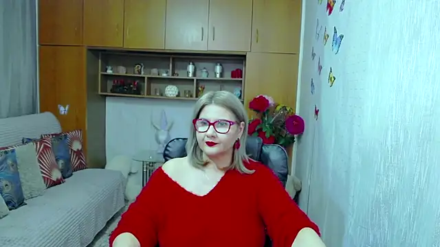 LucilleFenlys online show from 10-21-25, 11:16