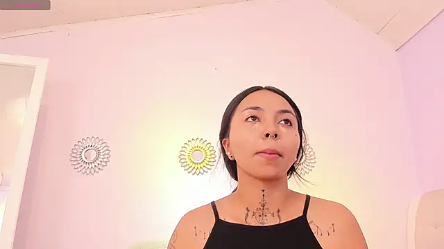 Snapshot of miss_soffi_ chatting on 01-22-25, 12:17 miss soffi online show from 01-22-25, 12:17