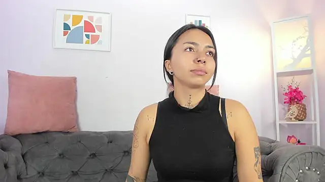 Snapshot of miss_soffi_ chatting on 03-04-25, 12:12 miss soffi online show from 03-04-25, 12:12