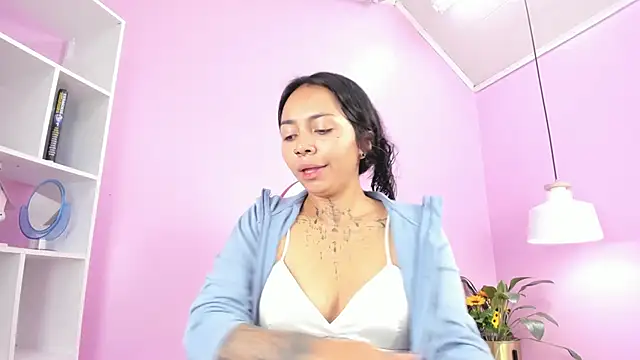 Snapshot of miss_soffi_ chatting on 03-06-25, 12:19 miss soffi online show from 03-06-25, 12:19