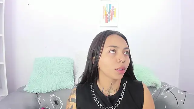 Snapshot of miss_soffi_ chatting on 09-09-25, 12:05 miss soffi online show from 09-09-25, 12:05