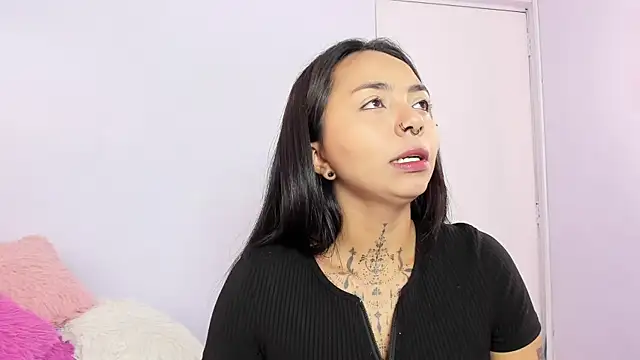 Snapshot of miss_soffi_ chatting on 09-27-25, 12:21 miss soffi online show from 09-27-25, 12:21