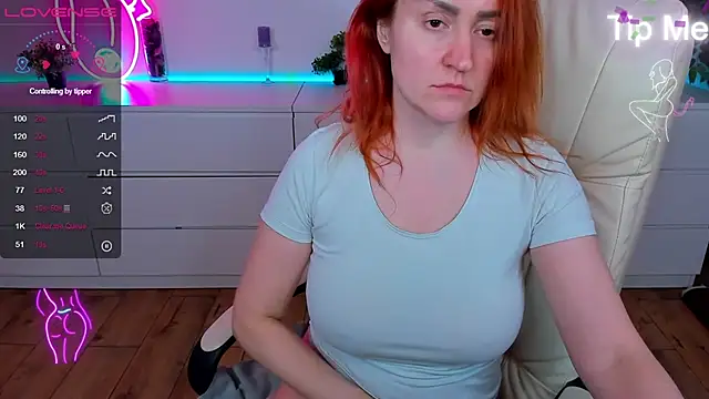 Snapshot of Kamilla_Hot chatting on 03-09-25, 07:05 Kamilla Hot online show from 03-09-25, 07:05