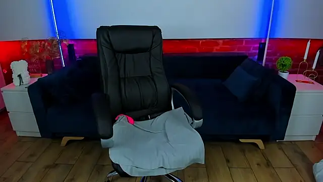 Snapshot of Kamilla_Hot chatting on 09-22-25, 06:32 Kamilla Hot online show from 09-22-25, 06:32