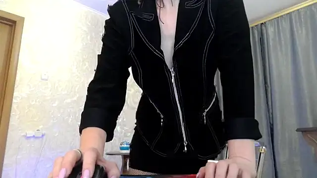 Snapshot of elenaza chatting on 10-02-25, 08:05 elenaza online show from 10-02-25, 08:05