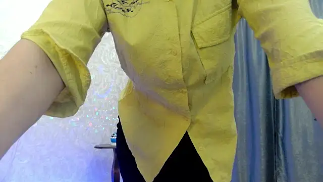 Snapshot of elenaza chatting on 10-11-25, 05:22 elenaza online show from 10-11-25, 05:22