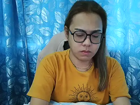 Your PrettyGirlxxx online show from 11-19-25, 05:40