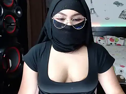 Hana    online show from 01-18-25, 05:31