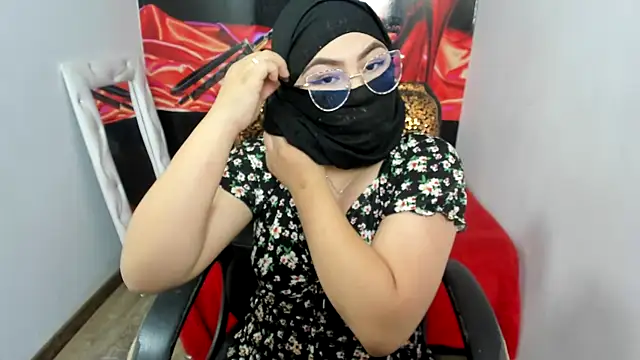 Hana    online show from 01-21-25, 07:39