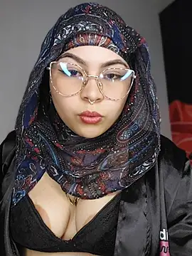 Hana    online show from 04-28-26, 11:54