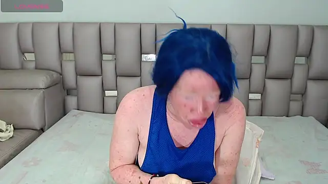 Snapshot of Kittywhiteass chatting on 10-09-25, 04:43 Kittywhiteass online show from 10-09-25, 04:43