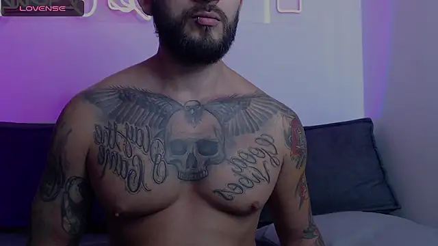 Snapshot of marco_allison01 chatting on 01-06-25, 03:29 marco allison01 online show from 01-06-25, 03:29