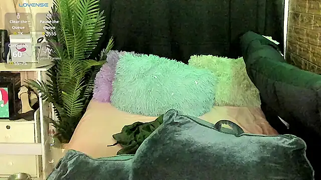 Horny Sassy online show from 03-03-25, 06:15