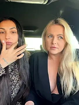 Snapshot of Keep_us_wild chatting on 12-03-24, 04:47 Keep us wild online show from 12-03-24, 04:47