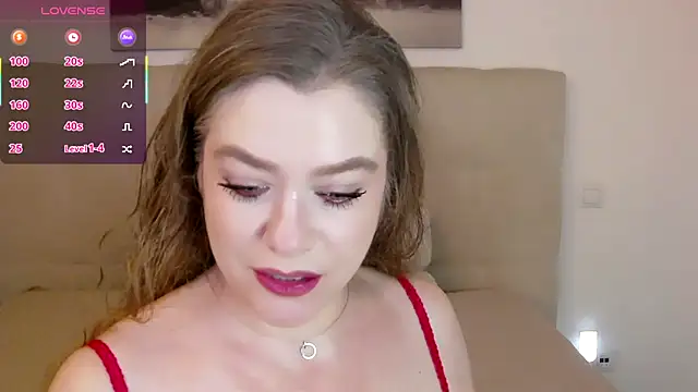 Snapshot of PetersEmily chatting on 12-04-25, 01:09 PetersEmily online show from 12-04-25, 01:09