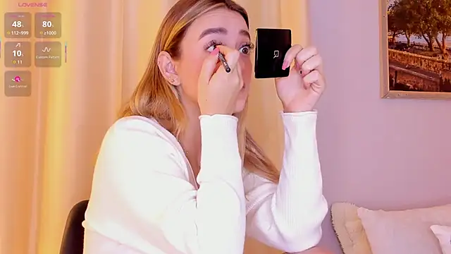 Assh lee  online show from 12-15-25, 01:04