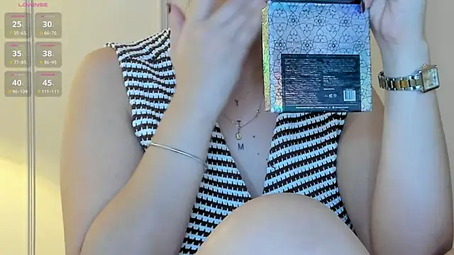 Assh lee  online show from 04-27-26, 01:20