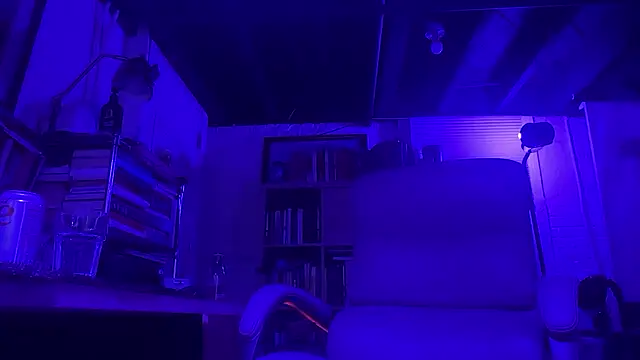 Snapshot of cumhungrybottom4u chatting on 02-08-25, 06:54 cumhungrybottom4u online show from 02-08-25, 06:54