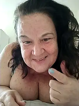 Yaya Mineira online show from 10-19-25, 05:57