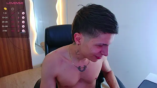 Snapshot of harrisoncuper chatting on 12-05-24, 10:45 harrisoncuper online show from 12-05-24, 10:45