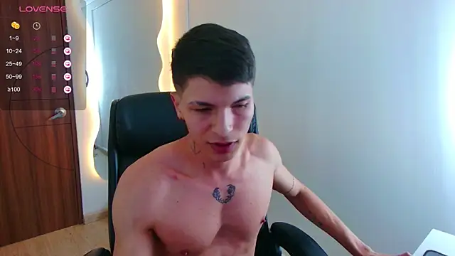 Snapshot of harrisoncuper chatting on 02-04-25, 11:27 harrisoncuper online show from 02-04-25, 11:27