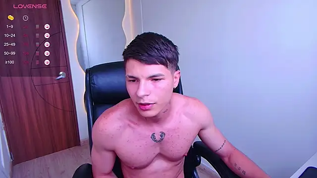 Snapshot of harrisoncuper chatting on 03-13-25, 09:26 harrisoncuper online show from 03-13-25, 09:26