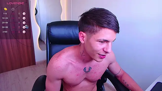 Snapshot of harrisoncuper chatting on 03-17-25, 10:28 harrisoncuper online show from 03-17-25, 10:28