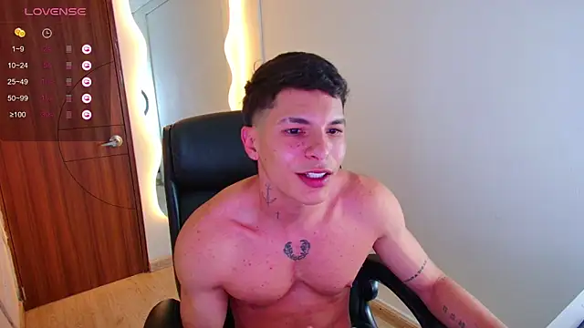 Snapshot of harrisoncuper chatting on 10-20-25, 11:16 harrisoncuper online show from 10-20-25, 11:16