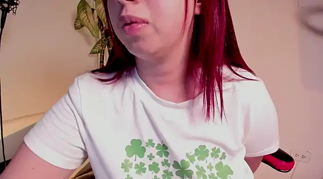Snapshot of madelaine_blosson chatting on 01-30-25, 02:38 madelaine blosson online show from 01-30-25, 02:38