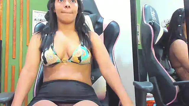 Snapshot of _Valeria_Brown chatting on 03-02-25, 05:33 Valeria Brown online show from 03-02-25, 05:33