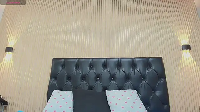 Snapshot of _Valeria_Brown chatting on 10-03-25, 01:35 Valeria Brown online show from 10-03-25, 01:35