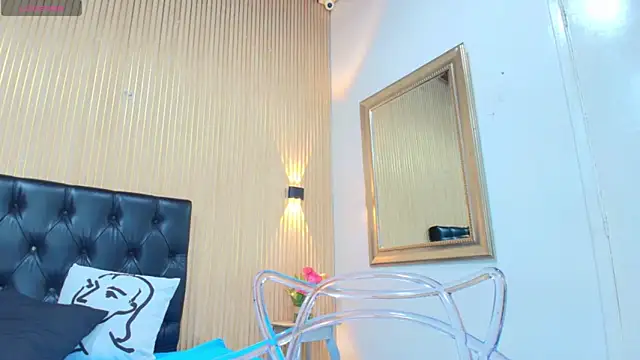 Snapshot of _Valeria_Brown chatting on 11-21-25, 08:51 Valeria Brown online show from 11-21-25, 08:51