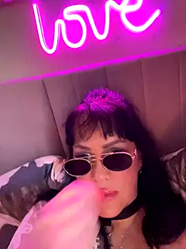 Lolaley2 online show from 10-26-25, 06:08