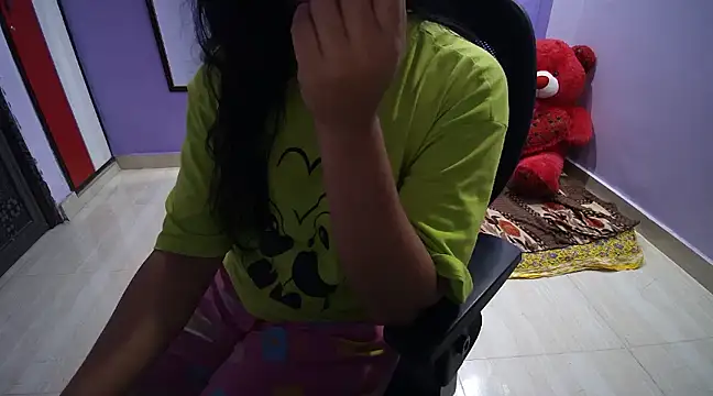 Snapshot of BabyNaina chatting on 01-17-25, 06:02 BabyNaina online show from 01-17-25, 06:02