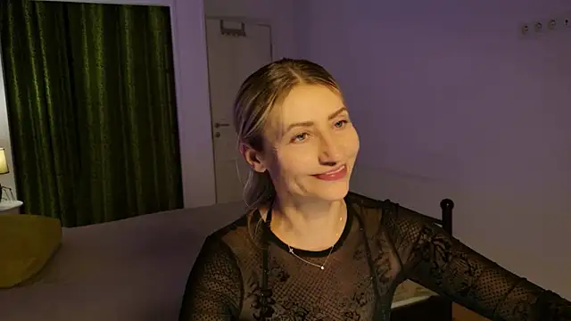 ZoeGrant online show from 11-25-25, 08:53