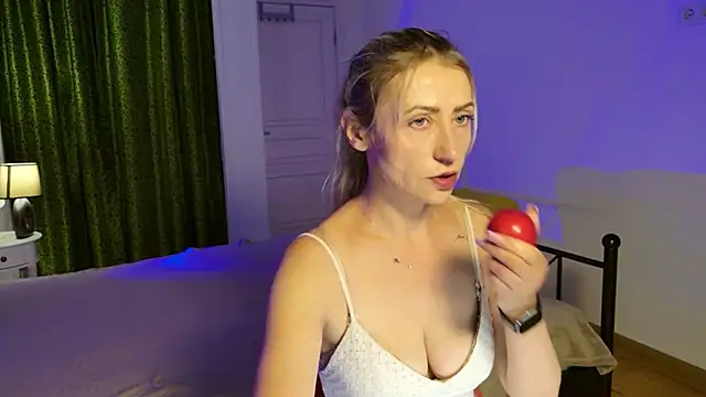ZoeGrant online show from 05-12-26, 05:32