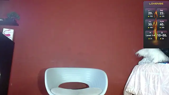 Snapshot of TomLover_12 chatting on 02-17-25, 09:30 TomLover 12 online show from 02-17-25, 09:30