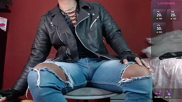 Snapshot of TomLover_12 chatting on 03-18-25, 12:58 TomLover 12 online show from 03-18-25, 12:58