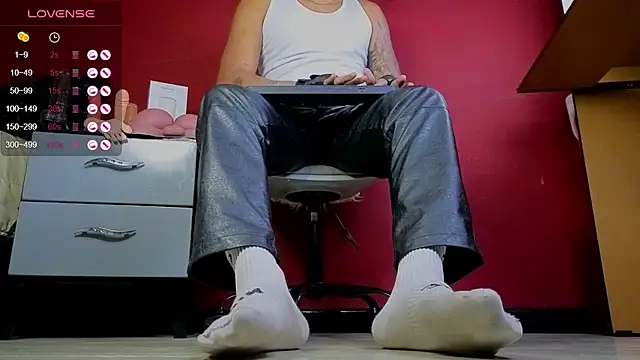 TomLover 12 online show from 12-01-25, 12:48