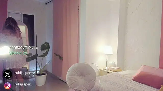 Snapshot of missrubijasper chatting on 02-18-25, 10:36 missrubijasper online show from 02-18-25, 10:36