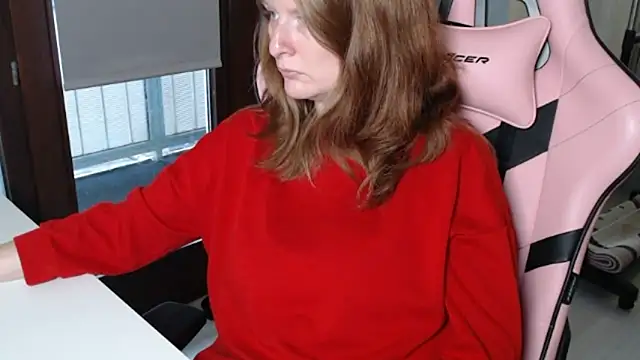 Snapshot of Exotic-Desire chatting on 10-06-25, 08:12 Exotic-Desire online show from 10-06-25, 08:12