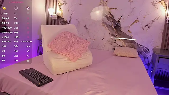 Snapshot of TianaaJackson chatting on 10-02-25, 07:43 TianaaJackson online show from 10-02-25, 07:43