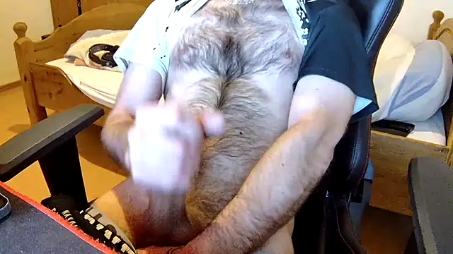 Snapshot of KmlBI26 chatting on 03-06-26, 09:50 KmlBI26 online show from 03-06-26, 09:50