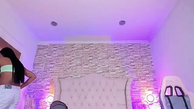 Snapshot of Lucia-sex chatting on 01-10-26, 07:48 Lucia-sex online show from 01-10-26, 07:48