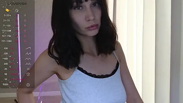 Snapshot of Alice_Wonders chatting on 10-16-25, 08:48 Alice Wonders online show from 10-16-25, 08:48