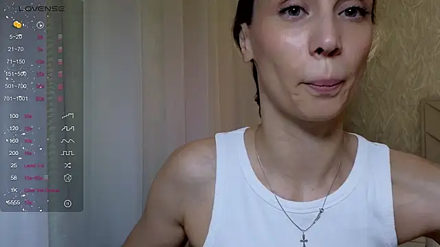 Alice Wonders online show from 07-24-26, 01:09