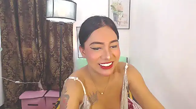 Snapshot of MYGREATLOLLIPOP chatting on 02-08-25, 01:00 MYGREATLOLLIPOP online show from 02-08-25, 01:00
