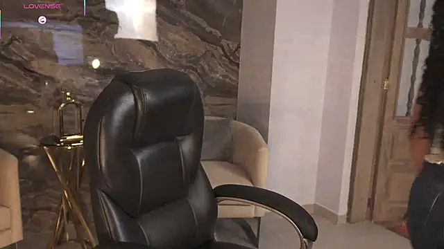 RoseFerrera online show from 10-27-25, 09:30